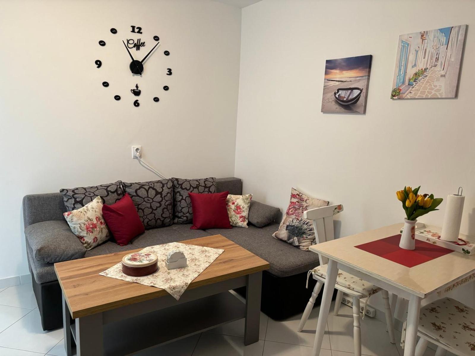 Apartment Rolex -near The Port